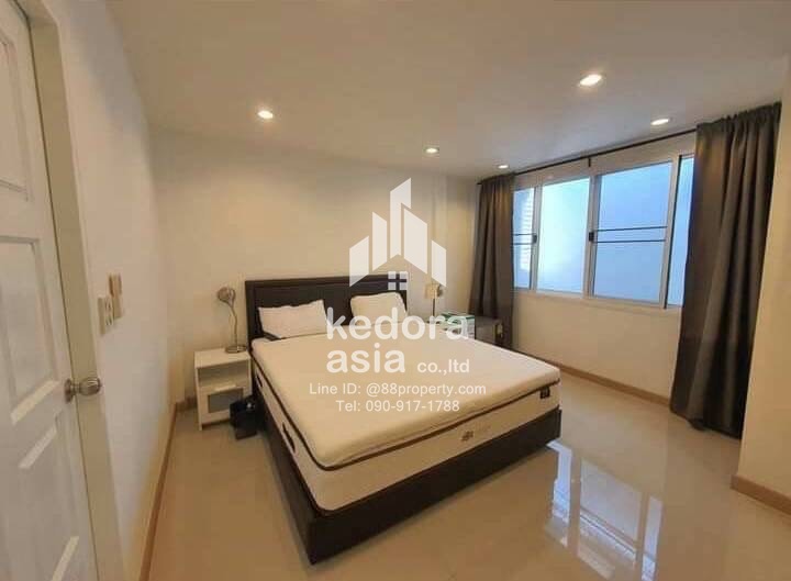 R-TH-126-Newly renovated townhouse phra khanong (Sukhumvit 71) รูปที่ 1