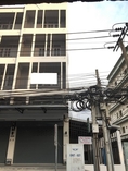 BS727ให้เช่าตึกแถว 4 ชั้นหลังมุม  ติดถนนอ่อนนุช  ใกล้แยกศรีนุช เหมาะทำเป็นเป็นร้านทำผม ทำเล็บ