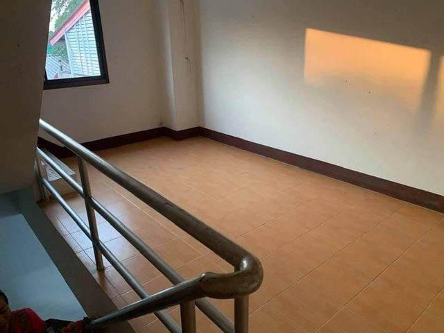 ขายอาคารพาณิชย์ 2ชั้นครึ่ง ในตัวเมืองจ.เชียงราย ติดถนนพหลโยธิน หลังบ้านมีพื้นที่เยอะ ทำเลสำหรับค้าขาย และทำธุรกิจ รูปที่ 3
