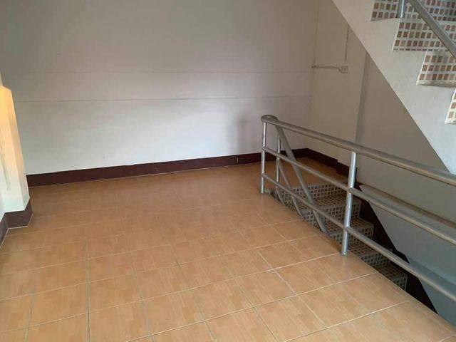 ขายอาคารพาณิชย์ 2ชั้นครึ่ง ในตัวเมืองจ.เชียงราย ติดถนนพหลโยธิน หลังบ้านมีพื้นที่เยอะ ทำเลสำหรับค้าขาย และทำธุรกิจ รูปที่ 5