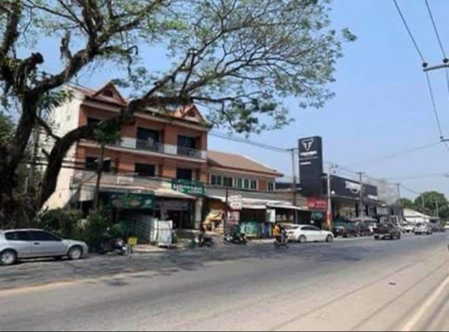 ขายอาคารพาณิชย์ 2ชั้นครึ่ง ในตัวเมืองจ.เชียงราย ติดถนนพหลโยธิน หลังบ้านมีพื้นที่เยอะ ทำเลสำหรับค้าขาย และทำธุรกิจ รูปที่ 4