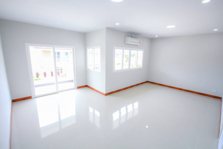 ขาย ทาวน์โฮม สไตล์บ้านเดี่ยว ลพบุรีราเมศววร์-สงขลา 220 ตรม. 75 ตร.วา รูปที่ 6
