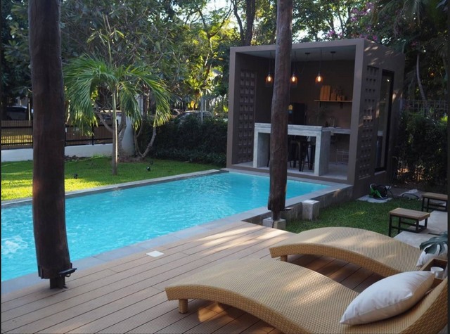 Boutique pool villa for rent 5 minutes drive to CMU and Nimmanhaemin รูปที่ 1