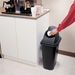 รูปย่อ Untouchable? Deskside Wastebaskets ถังขยะพลาสติกฝาโดมสวิงบานพับ รูปที่1