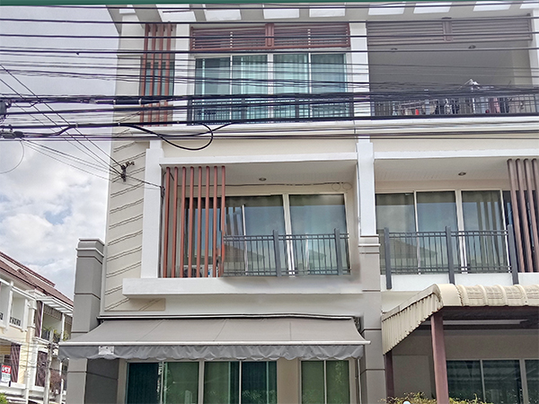 ขาย ทาวน์โฮม 3ชั้น บ้านกลางเมืองลาดปลาเค้า (AOL-F81-2107004170) รูปที่ 1