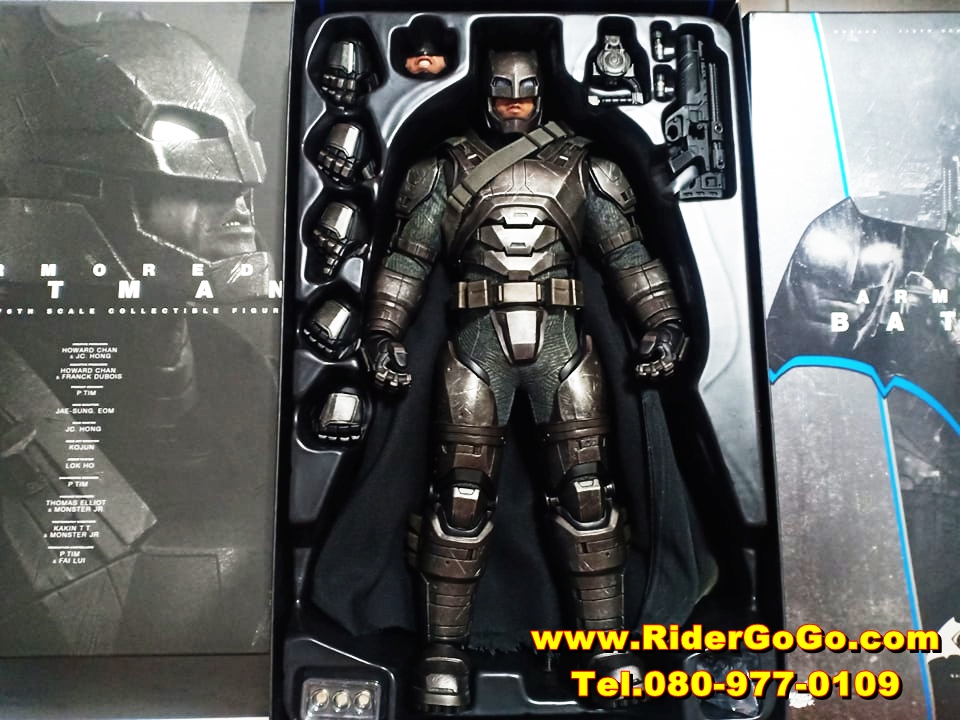 HOT TOYS BATMAN VS SUPERMAN DAWN OF JUSTICE ARMORED BATMAN โมเดลแบทแมนสวมชุดเกราะ ภาคประทะซุปเปอร์แมน สภาพสวยใหม่ของแท้ รูปที่ 6