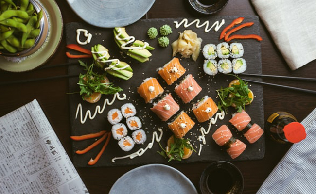 Appetizer คือ Nine Star Sashimi เป็น Sashimi set อลังการ ประกอบด้วย Salmon Norway, Sake Toro, Saba, Hamachi, Akami, Hotate, Madai, Ikura และ Ama Ebi แต่ละอย่างหั่นมาชิ้นหนา สดและเนื้อแน่นมากครับ รูปที่ 1