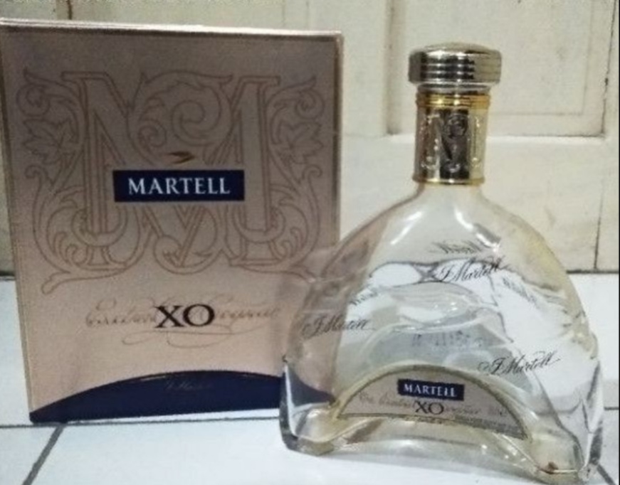 รับซื้อชุดขวดเหล้านอก Hennessy Xo , Blue Label , Royal Salute , Martell ขนาดลิตร ทุกยี่ห้อ ให้ราคาดี รูปที่ 6