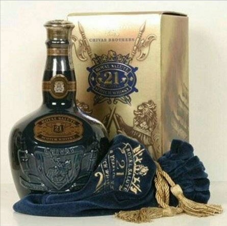 รับซื้อชุดขวดเหล้านอก Hennessy Xo , Blue Label , Royal Salute , Martell ขนาดลิตร ทุกยี่ห้อ ให้ราคาดี รูปที่ 5