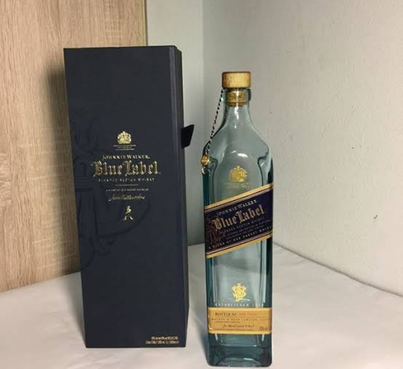 รับซื้อชุดขวดเหล้านอก Hennessy Xo , Blue Label , Royal Salute , Martell ขนาดลิตร ทุกยี่ห้อ ให้ราคาดี รูปที่ 4