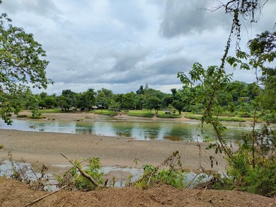 ขายที่ดินติดแม่น้ำ แควใหญ่ กาญจนบุรี 3 ไร่ วิวสวย เหมาะสร้างบ้าน ทำการเกษตร ซื้อเก็บไว้ เก็งกำไร รูปที่ 1