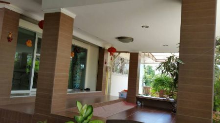 ขาย บ้านเดี่ยว เนื้อที่1ไร่3งาน11ตรว. พร้อมบ้านพักคนงาน 2800 ตรม. 1 ไร่ 3 งาน 11 ตร.วา รอบนอกตัวบ้านมีที่ดินเหลือเยอะมาก รูปที่ 2