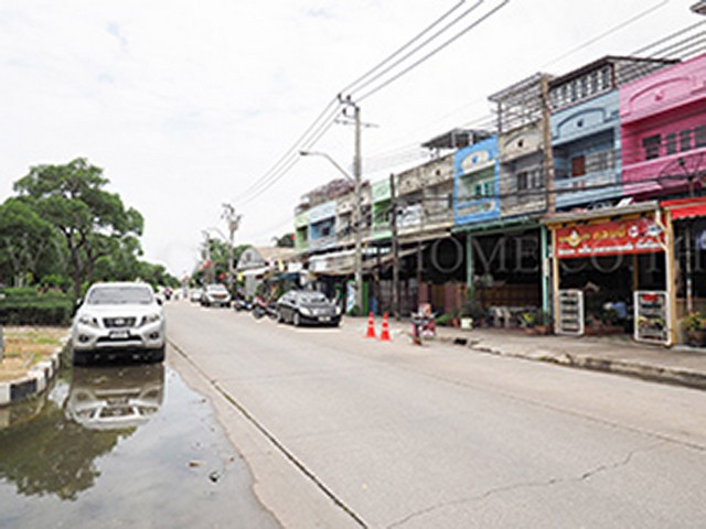 อาคารพาณิชย์ 2 ชั้นครึ่ง พระสมุทรเจดีย์ หน้าบ้านติดถนน รูปที่ 1