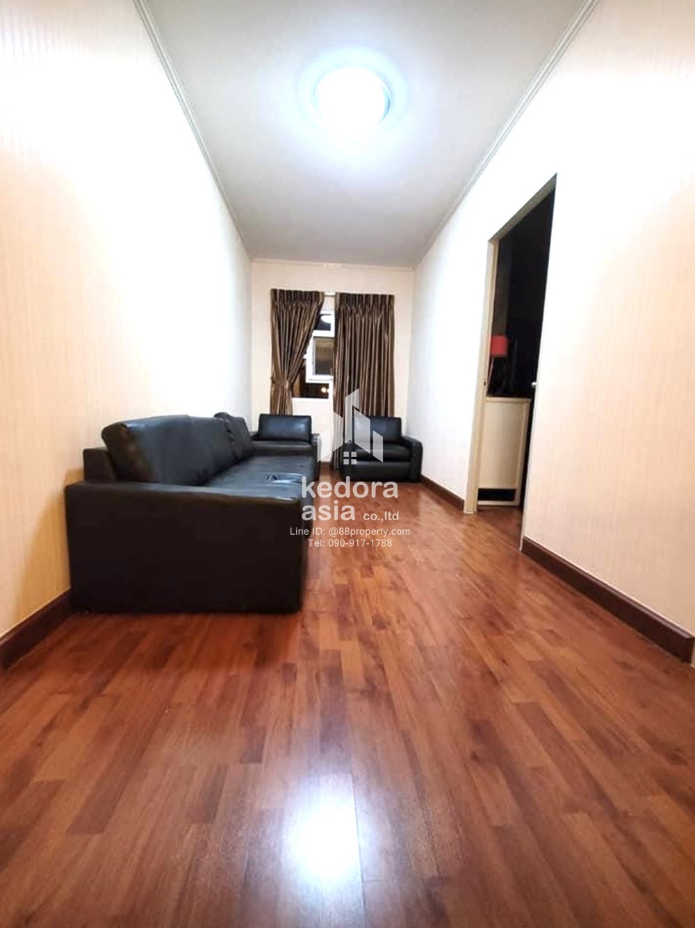 R-SH-247-Single house with large garden for rent at Chaloem Phrakiat Rama 9  รูปที่ 1