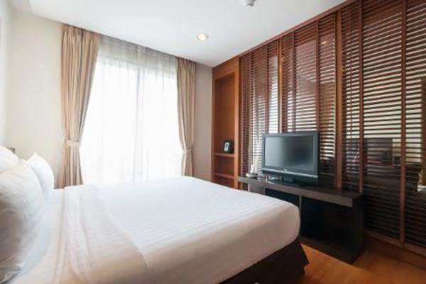 4 star hotel at Ratchada for rent, monthly rental for one bed room 54 sqm full service, rare price รูปที่ 5