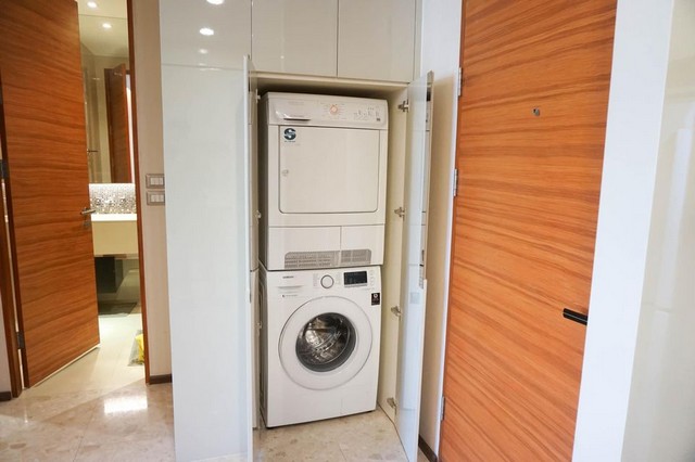 The Address Sukhumvit 28 clean private safe BTS Phrom Phong รูปที่ 1