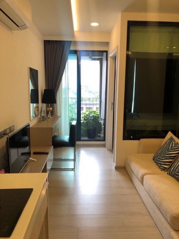 ให้เช่าคอนโด วีธารา สุขุมวิท 36 Vtara condo Sukhumvit 36 for rent  ห้องสวย วิวสระว่ายน้ำ รูปที่ 1