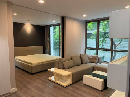 ขายThe Room Sukhumvit40 - 1นอน 1น้ำ 43ตรม ชั้น2  - Line: @hac55 รูปที่ 1