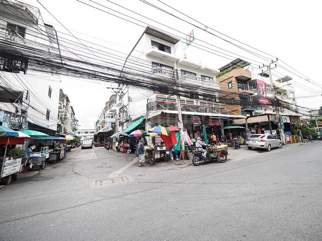 อาคารพาณิชย์ 3 ชั้นครึ่ง เทอดไทย 33 ฝั่งธนฯ ทำเลดี เหมาะเปิดร้านค้าขาย รูปที่ 1