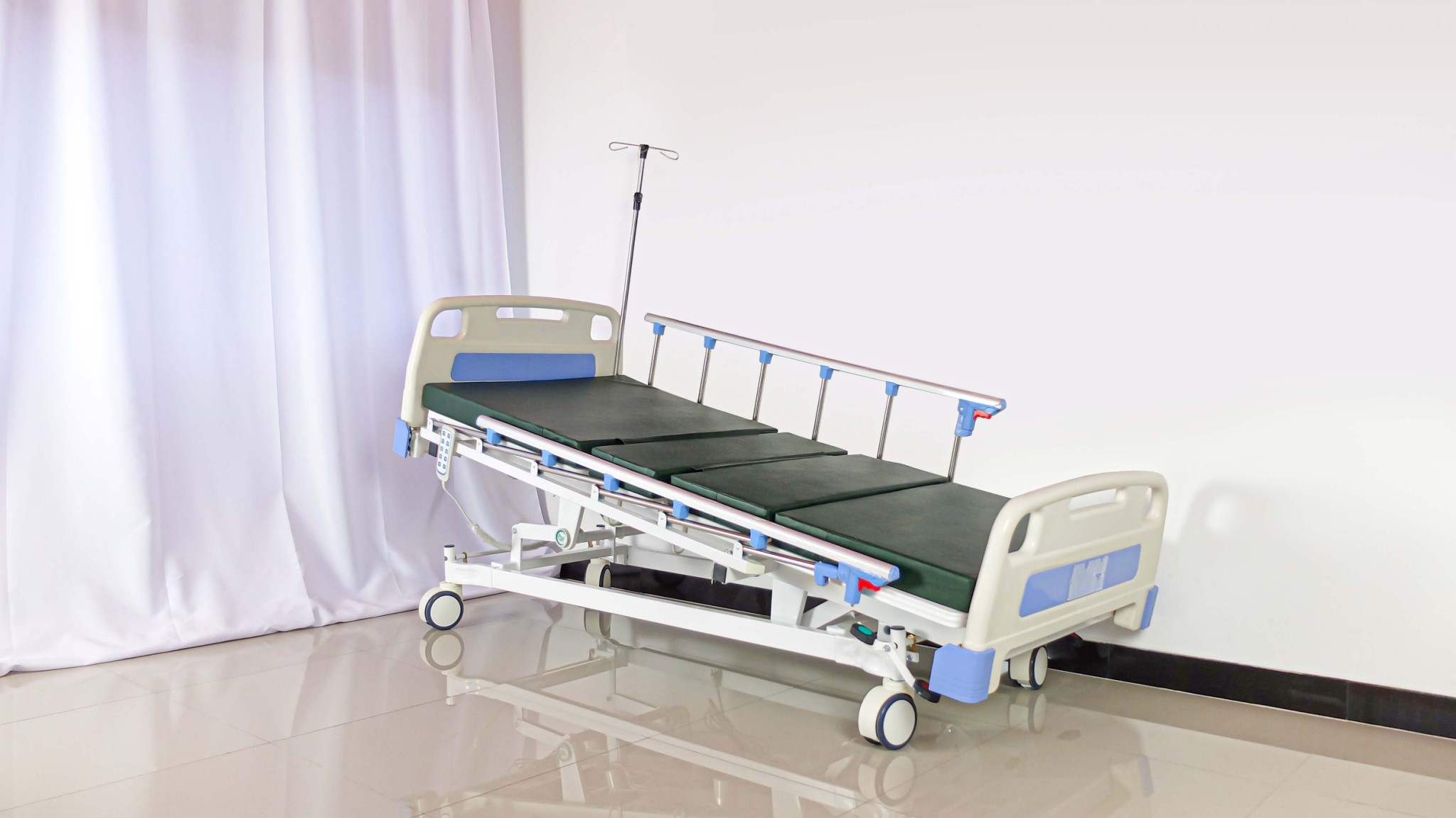 เตียงผู้ป่วยไฟฟ้า แบบ 5 ฟังค์ชั่น ราวสไลด์ SLD-A51-111 รูปที่ 1