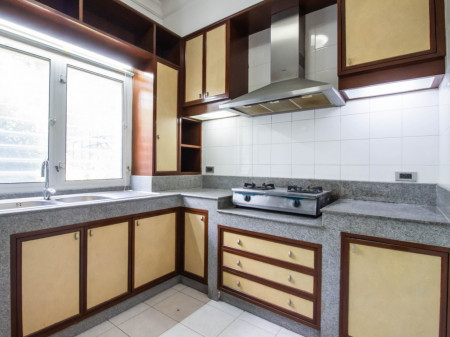 ขาย บ้านเดี่ยว สุดหรู หมู่บ้าน Lakeside villa 2 บางนา พื้นที่ 2 ไร่ มีบ้าน 4 หลัง ในพื้นที่เดียวกัน ทุกหลังมีห้องเซฟเฮาส์ใต้ดิน มีสระว่ายน้ำ รูปที่ 5