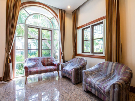 ขาย บ้านเดี่ยว สุดหรู หมู่บ้าน Lakeside villa 2 บางนา พื้นที่ 2 ไร่ มีบ้าน 4 หลัง ในพื้นที่เดียวกัน ทุกหลังมีห้องเซฟเฮาส์ใต้ดิน มีสระว่ายน้ำ รูปที่ 3