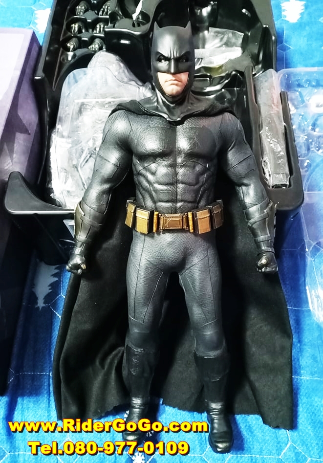 HOT TOYS Batman Justice League โมเดลแบทแมนภาคจัสติคลีก สภาพดีสวยของแท้ รูปที่ 4