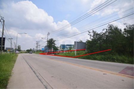 ขาย ที่ดิน รหัส40204ติดมอเตอร์เวย์ สุวรรณภูมิ 2 ไร่ 4 งาน 41.2 ตร.วา ถนนกว้าง 8 ม. รูปที่ 5