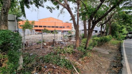 ขาย ที่ดิน รหัส 41099ติดถนนประดิษฐ์มนูธรรม 344.6 ตร.วา ติดถนน 2 ด้าน รูปที่ 2