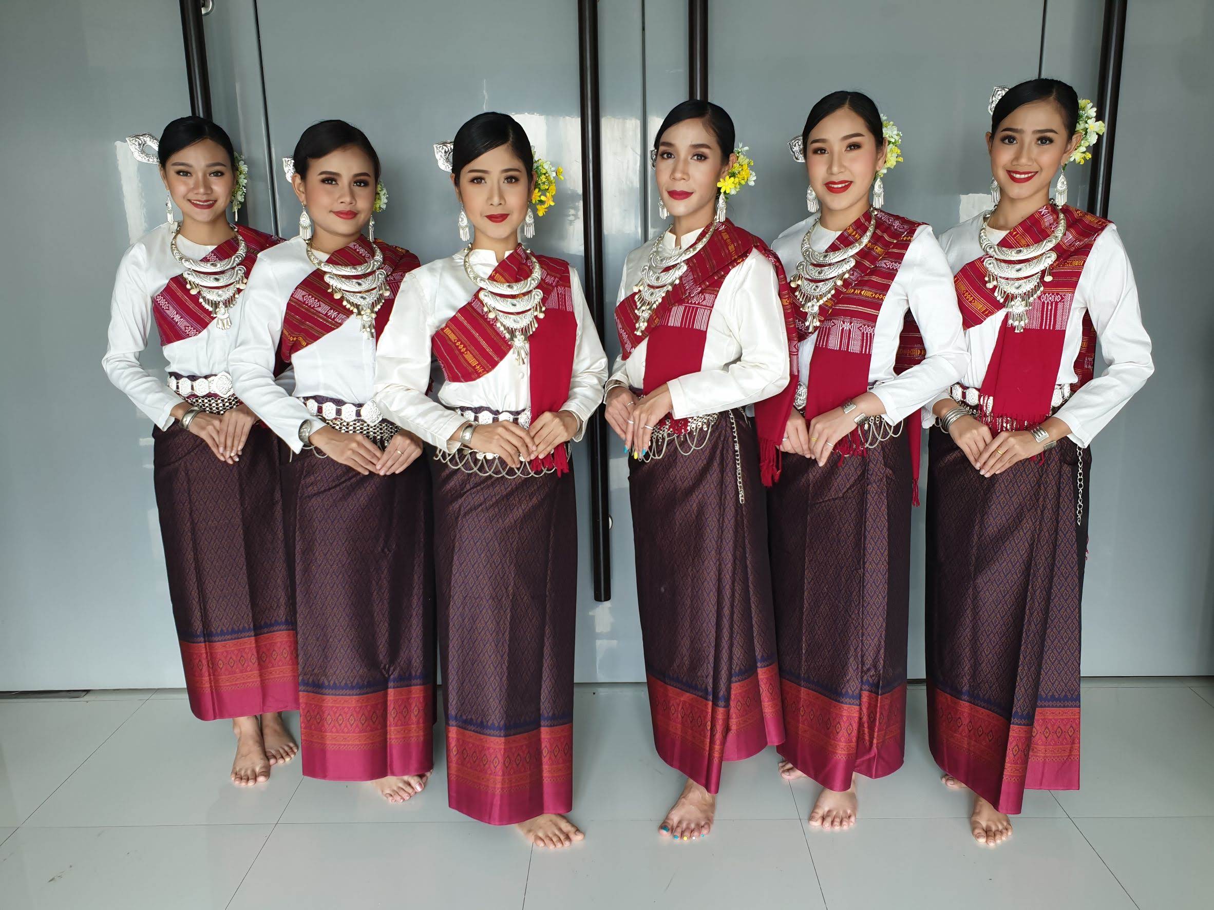 รับแสดงโปงลาง วงโปงลาง ดนตรีพื้นบ้านภาคอีสาน รับจัดการแสดงดนตรีโปงลาง การแสดงโปงลาง บริการในประเทศ ต่างประเทศ รูปที่ 3
