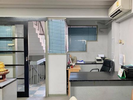 ให้เช่า อาคารพาณิชย์ P47808ย่าน ลาดพร้าว [Commercial building in Lat Phrao area] 287.94 ตรม. . ตร.วา รูปที่ 3