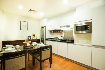 4 star hotel at Ratchada for rent, monthly rental for one bed room 80 sqm full service, rare price รูปที่ 3