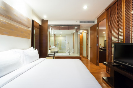 4 star hotel at Ratchada for rent, monthly rental for one bed room 80 sqm full service, rare price รูปที่ 5