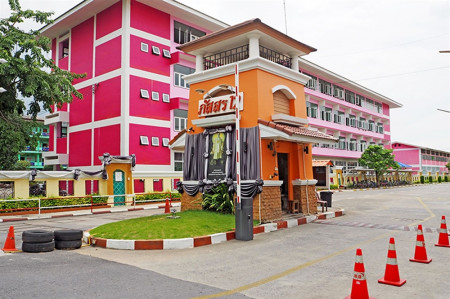 ขาย บ้านเดี่ยว ต่อเติมครัวเต็ม ภัสสร 12 รังสิต คลอง 3 240 ตรม. 69 ตร.วา รีโนเวทใหม่ พร้อมเข้าอยู่ รูปที่ 3