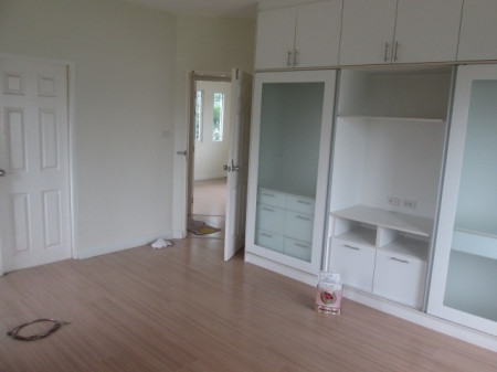 ขาย บ้านเดี่ยว บ้านธัญญาภิรมย์ (วงแหวนวัชรพล-ธัญบุรี) 160 ตรม. 60 ตร.วา ติดถนนรังสิต รูปที่ 4