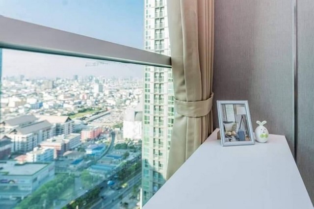 Condo Noble Revolve Ratchada 2, ready to move in, fully furnished, near MRT Thailand Cultural Center รูปที่ 1