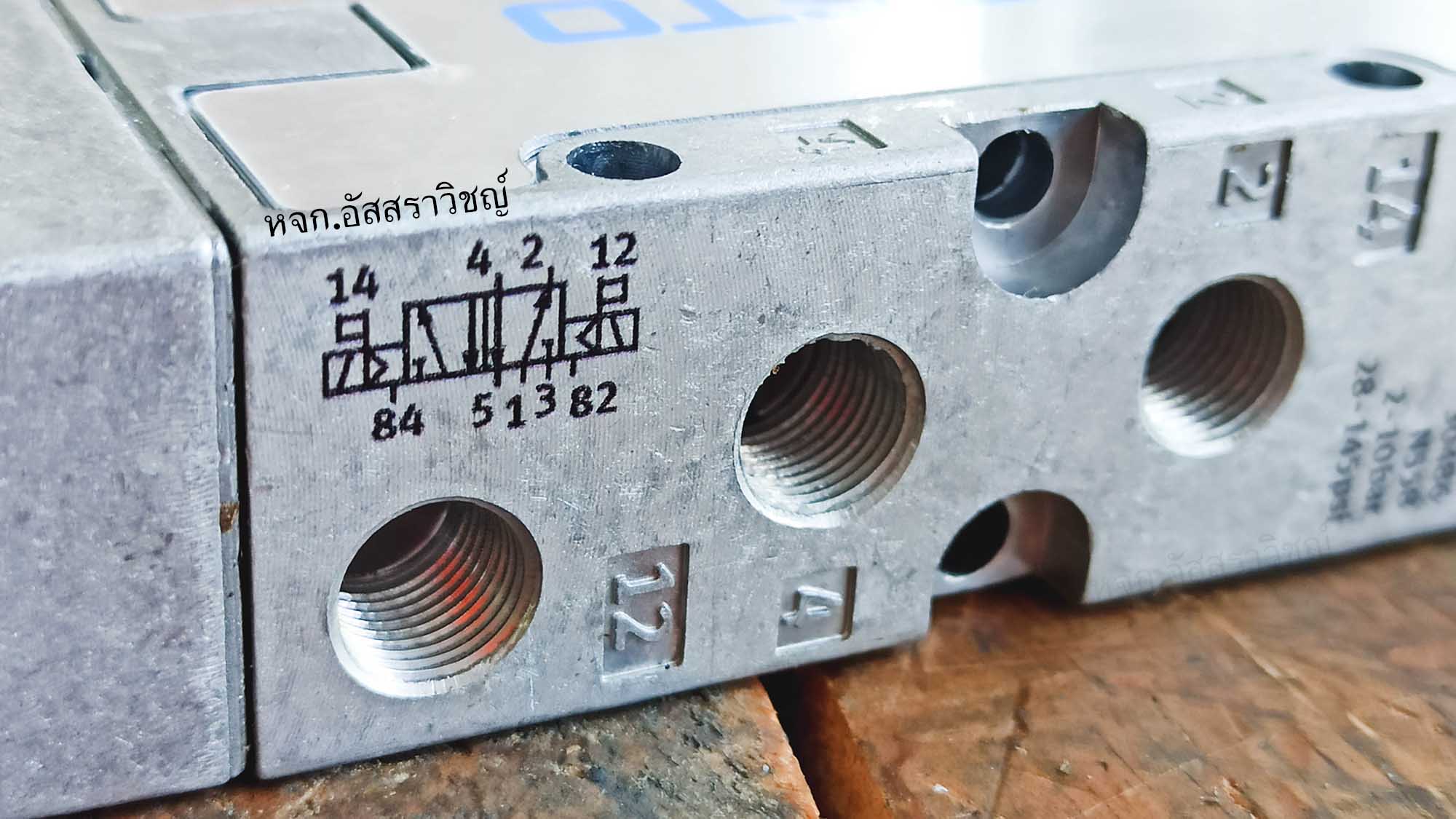 โซลินอยด์วาล์วลม (Air solenoid valve) JMFH-5-1/8-B FESTO รูปที่ 4