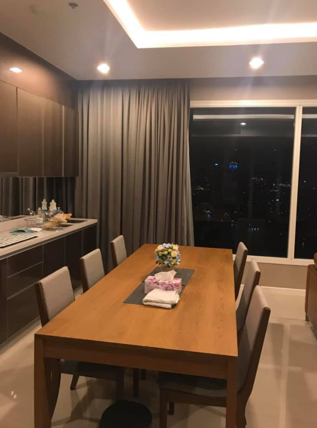 Condo For Sale at Menam Residence 3bedrooms 140  sq.m รูปที่ 1