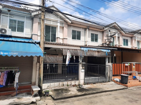 ขาย ทาวน์โฮม พฤกษาวิลล์ 41 ติวานนท์-รังสิต 115 ตรม. 19.6 ตร.วา อยู่ในทำเลที่อยู่อาศัยรองรับแรงงาน และกลุ่มนักศึกษา รูปที่ 2
