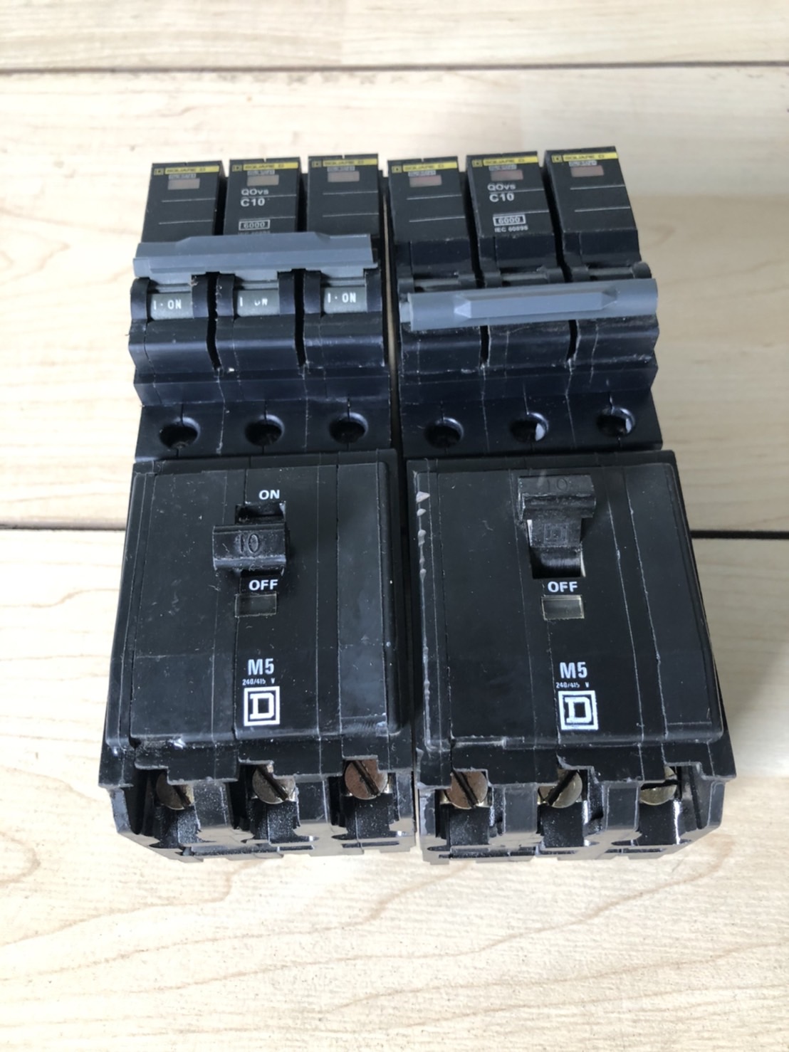 ขายเบรกเกอร์ ลูกย่อย ลูกเซอร์กิส 3 โพล circuit breaker 3P สแควร์ดี square D ขนาด 10 แอมป์ 10A มือสอง สภาพดี รูปที่ 7