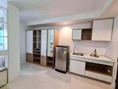 ขาย คอนโด ห้องรีโนเวทใหม่เดอะ ล็อค 3 29 ตรม. สวยงามมาก รูปที่ 3