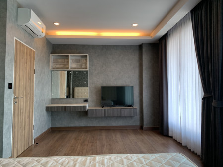 ขาย คอนโด สไตล์ Luxury Loft ดิ ยูนีค เอกมัย รามอินทรา 71.31 ตรม. ใกล้จุดขึ้น-ลงทางด่วน รูปที่ 2