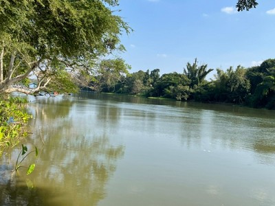 ขายที่ดินติดแม่น้ำ แควน้อย เมืองกาญจนบุรี หน้าน้ำกว้าง ขนาด 9 ไร่ บรรยากาศวิวดีมาก น้ำใส ลมเย็น  รูปที่ 1