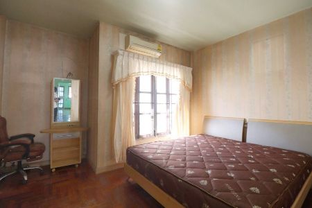 ขาย ทาวน์โฮม ซ.ลาดพร้าว 87

ม.เกตุนุติ

 64 ตรม. 16 ตร.วา ซอยตรงข้าม Central Eastville รูปที่ 6