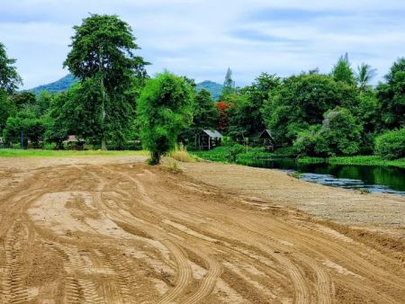 ขาย ที่ดิน ที่ดินไม่ต้องถม สร้างบ้านได้เลยแปลงแม่น้ำเพชร 100 ตร.วา เหมาะเป็นสถานที่พักผ่อน หรือบ้านพักตากอากาศ รูปที่ 4