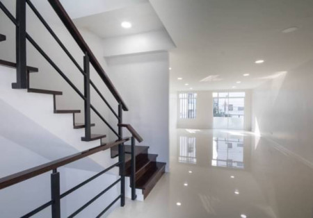 ขาย โฮมออฟฟิศ 3 ห้องติดกัน มีลิฟท์ ซอยรุ่งเรือง ถ.สุทธิสาร 870 ตรม. 84 ตร.วา รูปที่ 11