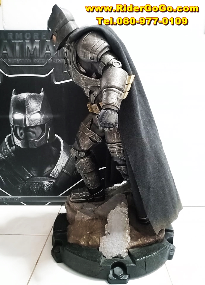 ARMORED BATMAN : BATMAN V SUPERMAN BATMAN PREMIUM FORMAT™ SIDESHOW 1/4 โมเดลแบทแมน ใส่ชุดเกราะภาคปะทะซุปเปอร์แมน โมเดลงานปั้นขนาดใหญ่สภาพสวยใหม่ของแท้ รูปที่ 6
