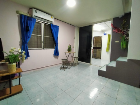 ขาย บ้านแฝด ทำเลดี หมู่บ้านพระปิ่น7 110 ตรม. 23 ตร.วา ตกแต่งพร้อมอยู่ รูปที่ 2