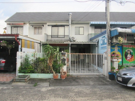 ขาย ทาวน์โฮม ทำเลดีแหล่งชุมชน มือสองตามสภาพ บ้านพฤกษา 61 (เพชรเกษม 63) 97 ตรม. 23 ตร.วา การเดินทางสะดวก ใกล้แหล่งความเจริญ รูปที่ 2