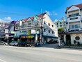 ขายอาคารพาณิชย์ 3 ชั้น ริมถนน อมตะ ชลบุรี พท 21 ตรว เหมาะแก่การทำธุรกิจการค้า